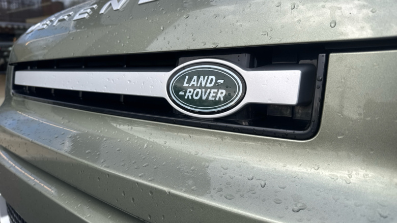 Land Rover Defender 2.0 D200 SE 110 5dr Auto Diesel Estate